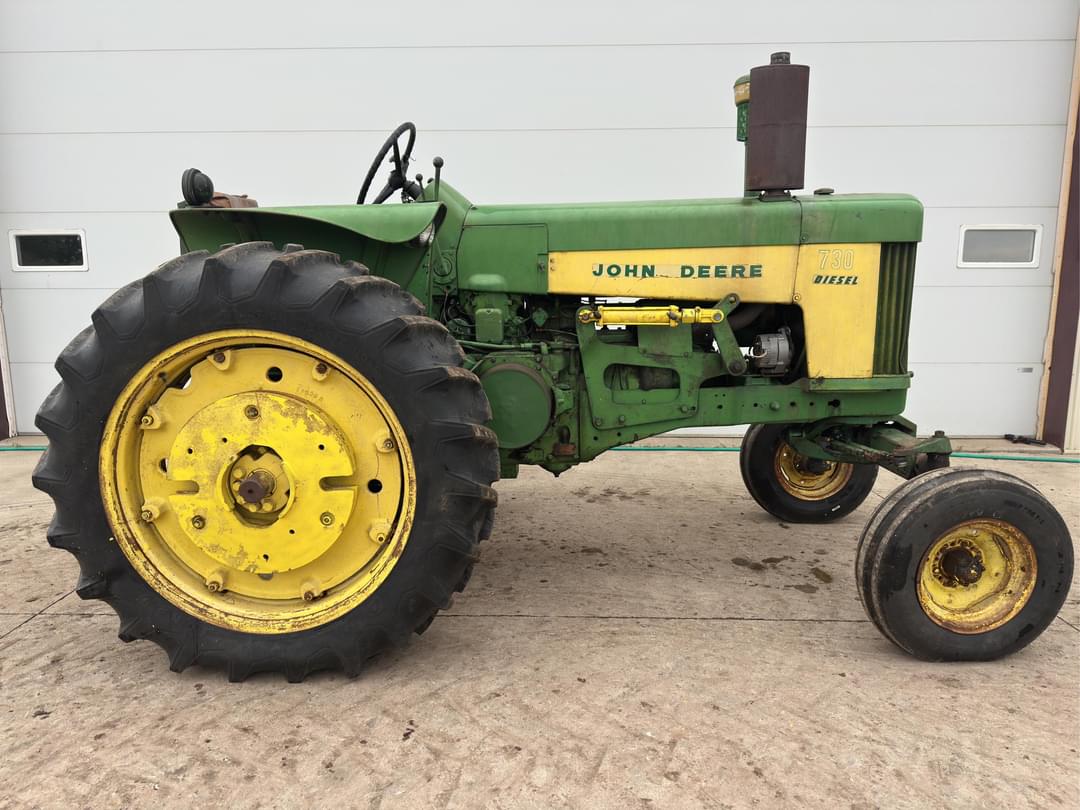 Image of John Deere 730 Primary image