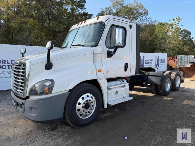Image of Freightliner Cascadia 125 equipment image 1
