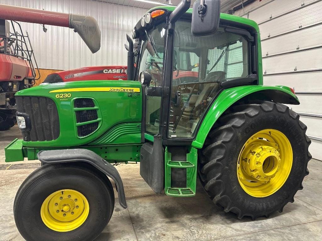 2009 John Deere 6230 Equipment Image0