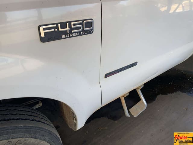 Image of Ford F-450 equipment image 1