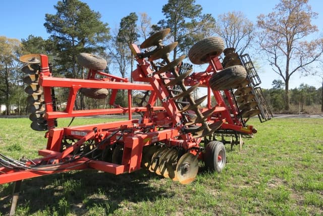 Image of Kuhn Krause 7300 equipment image 1