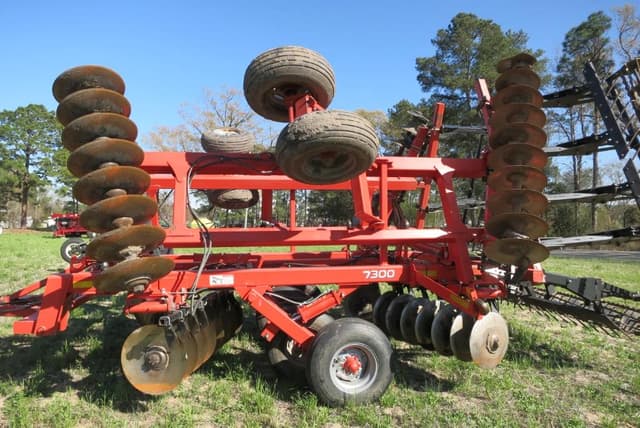 Image of Kuhn Krause 7300 equipment image 4