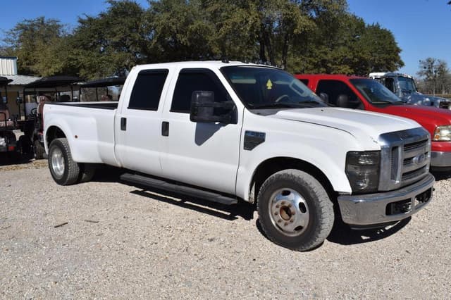 Image of Ford F-350 equipment image 1