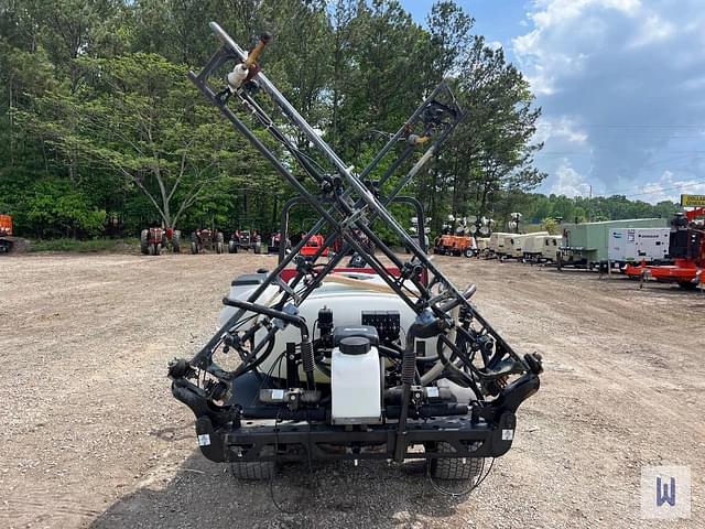 Image of Toro Workman 3200 equipment image 4