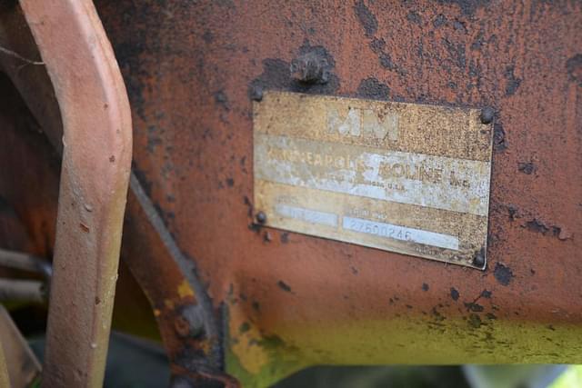 Image of Minneapolis-Moline U-302 equipment image 1