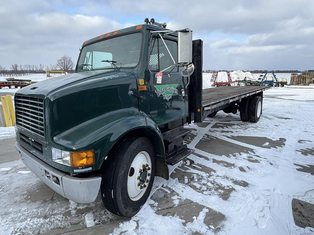 Image of International Navistar 8100 Primary image