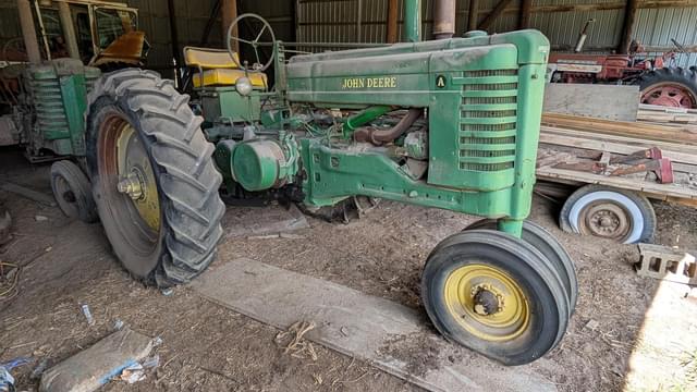 Image of John Deere A equipment image 1