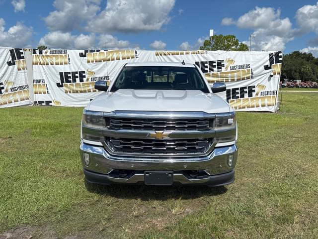 Image of Chevrolet Silverado equipment image 1