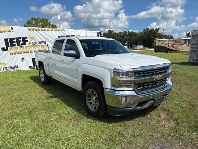 Image of Chevrolet Silverado equipment image 2