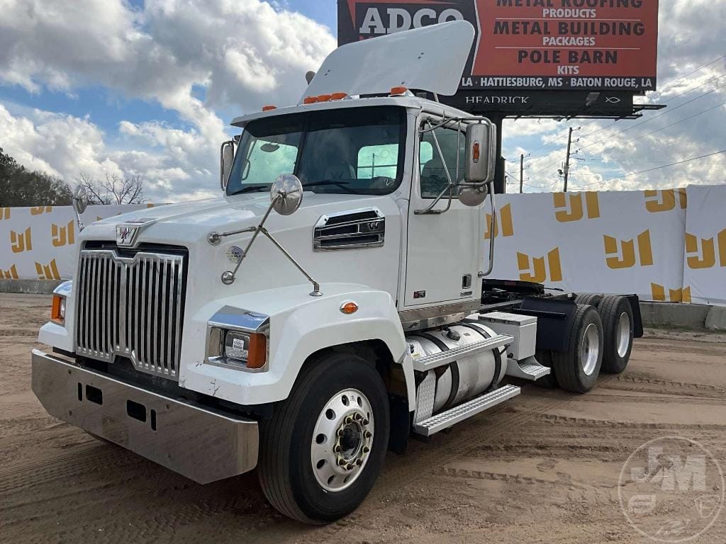 2021 Western Star 4700 Equipment Image0