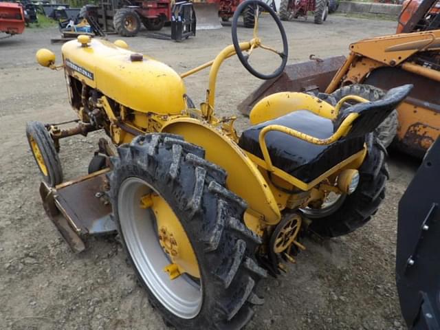 Image of International Harvester Cub Lo-Boy equipment image 3