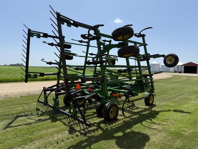 Image of John Deere 2410 equipment image 3