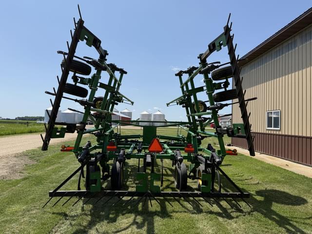 Image of John Deere 2410 equipment image 4
