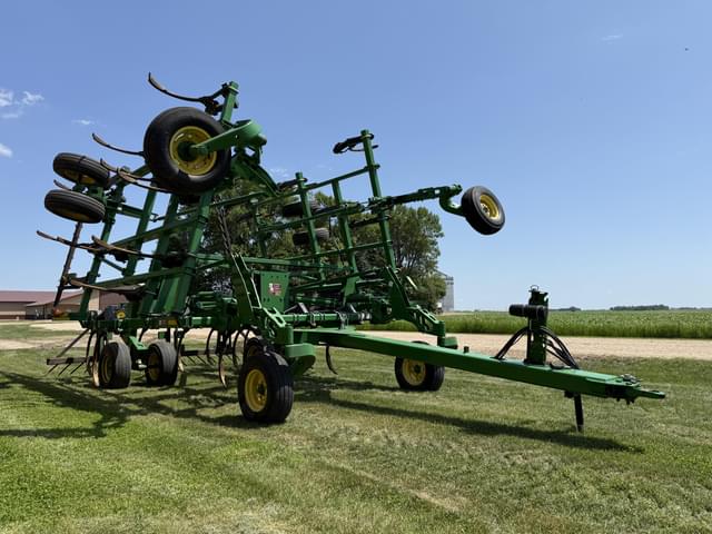 Image of John Deere 2410 equipment image 1