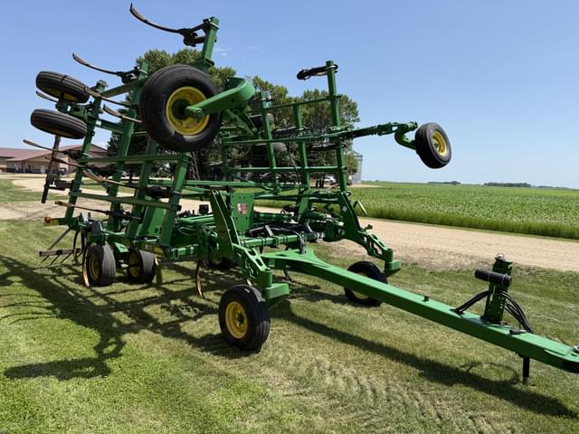 Image of John Deere 2410 equipment image 2