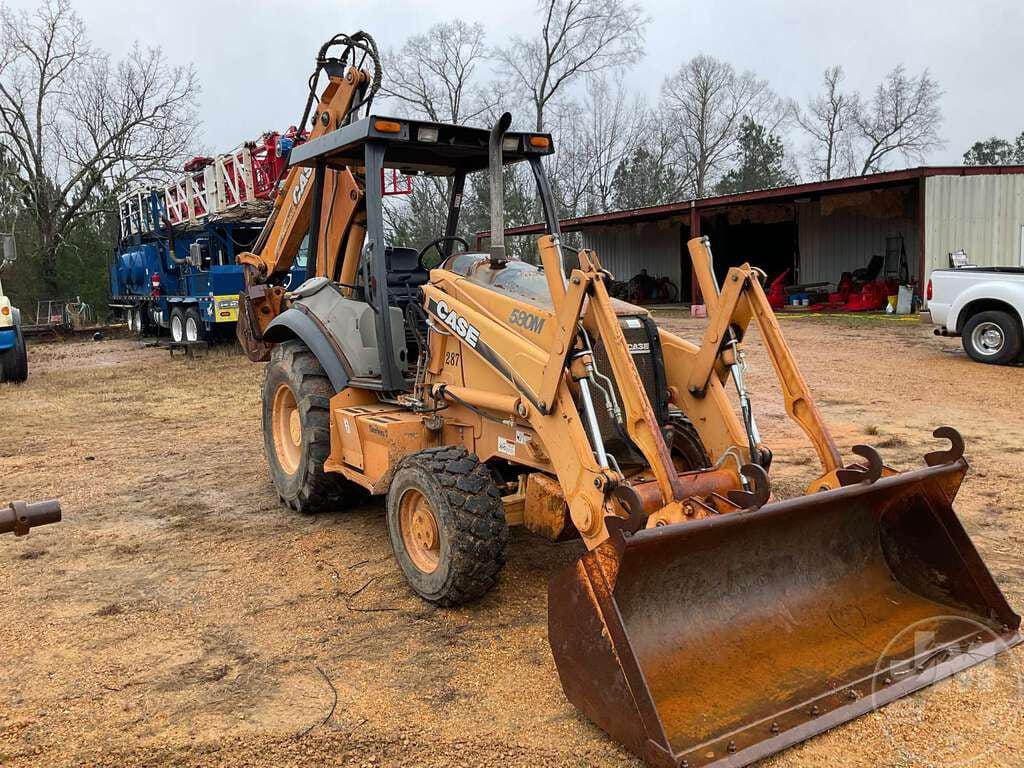 Main image Case 580M