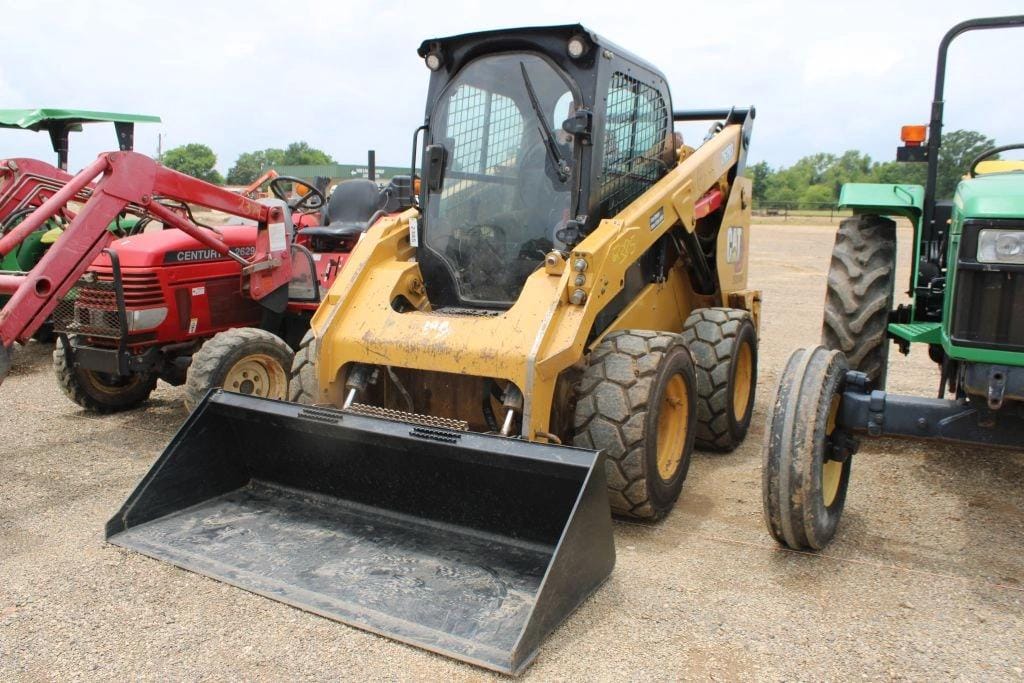 Caterpillar 262D3 Equipment Image0