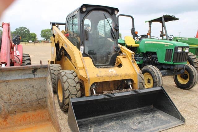 Image of Caterpillar 262D3 equipment image 3