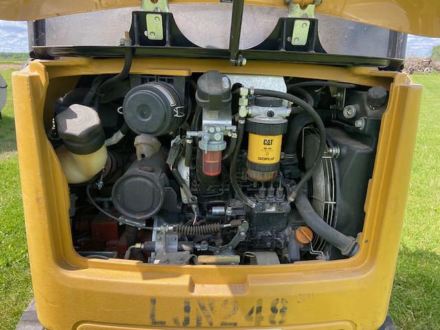 Image of Caterpillar 302.4D equipment image 3