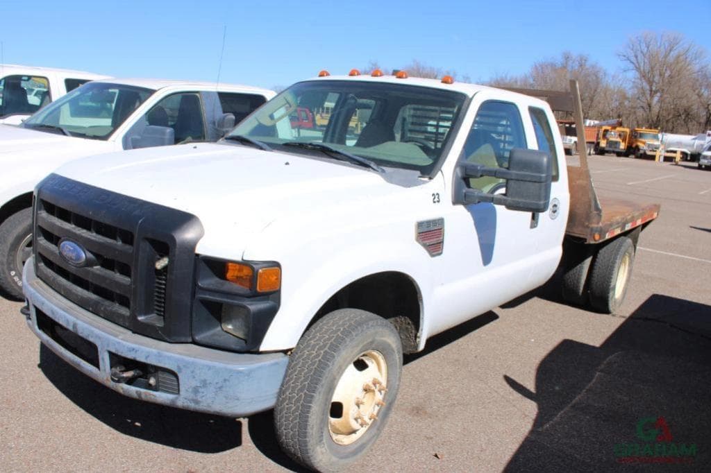 Image of Ford F-350 Primary image