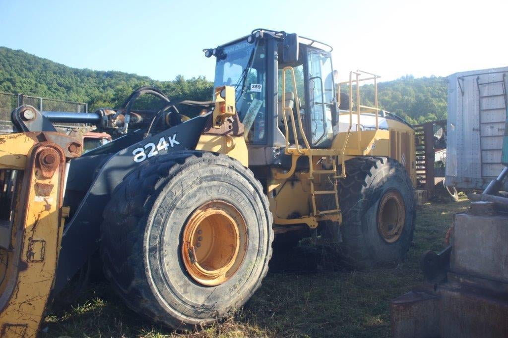SOLD - 2011 John Deere 824K Lot No. 359 Construction with --- Hrs ...
