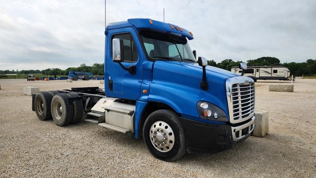 Main image Freightliner Cascadia 125