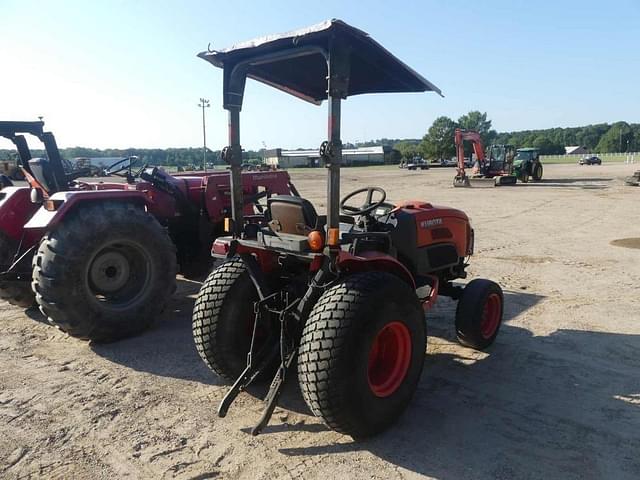 Image of Kubota B3350 equipment image 2