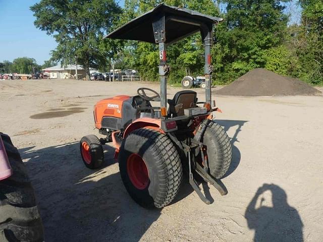 Image of Kubota B3350 equipment image 4