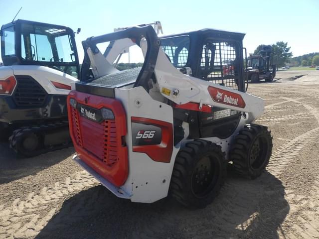 Image of Bobcat S66 equipment image 2
