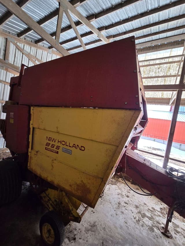 Image of New Holland 855 equipment image 1