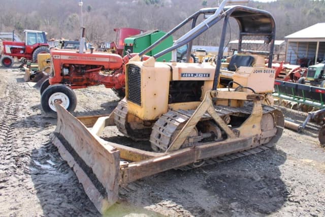 Image of John Deere 450 equipment image 2