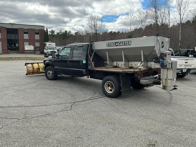 Image of Ford F-350 equipment image 4