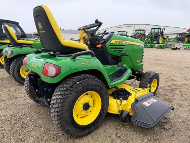 Image of John Deere X724 equipment image 2