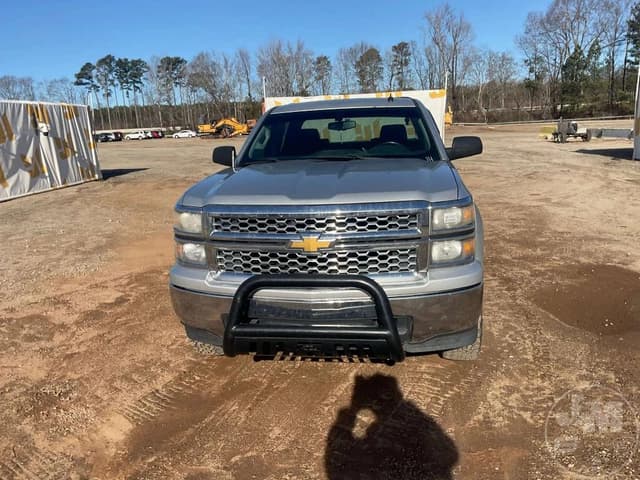 Image of Chevrolet Silverado equipment image 1