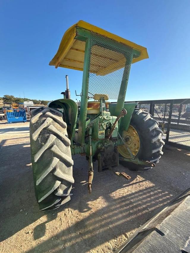 Image of John Deere 4020 equipment image 3