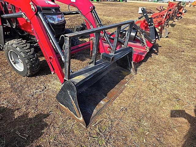 Image of Mahindra Max 28 XL equipment image 1