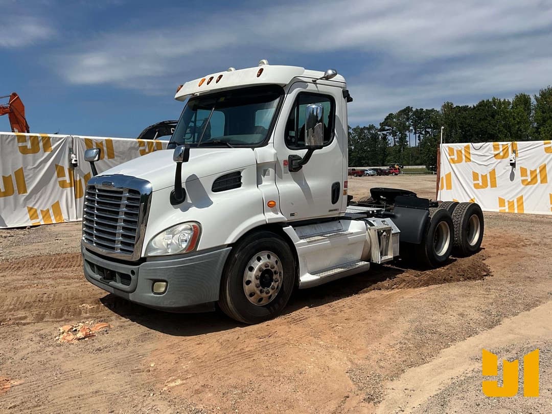 Image of Freightliner Cascadia Primary image