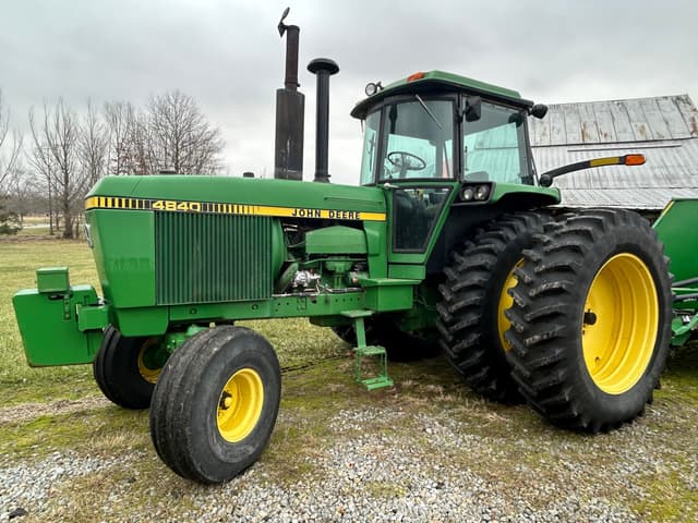 Image of John Deere 4840 equipment image 1