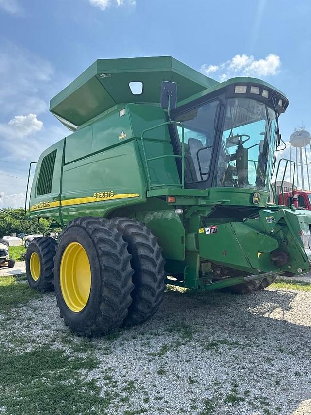 Image of John Deere 9660 equipment image 1