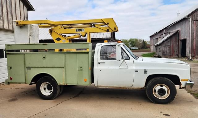 Image of Chevrolet C30 equipment image 1