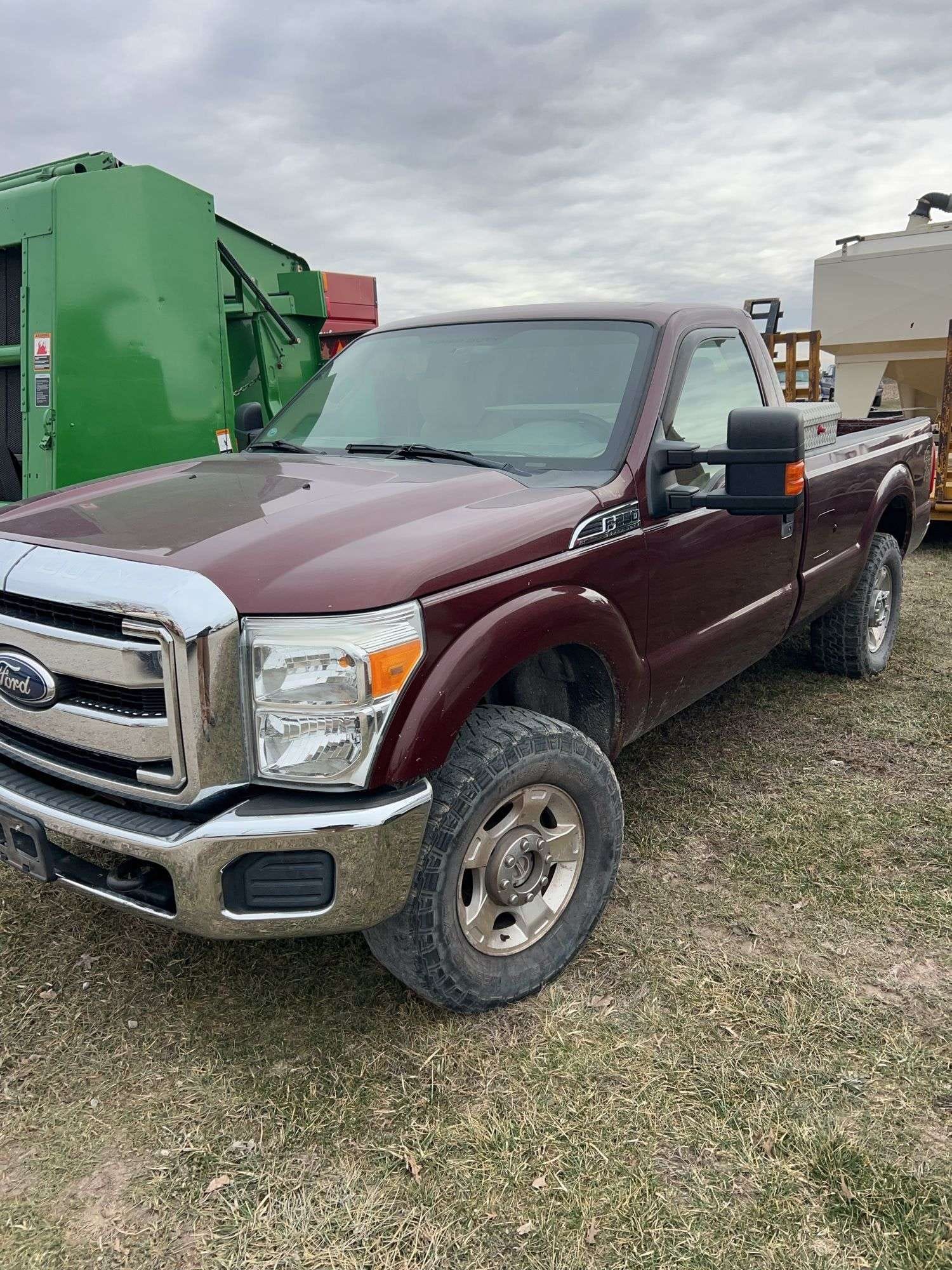 2012 Ford F-250 Equipment Image0