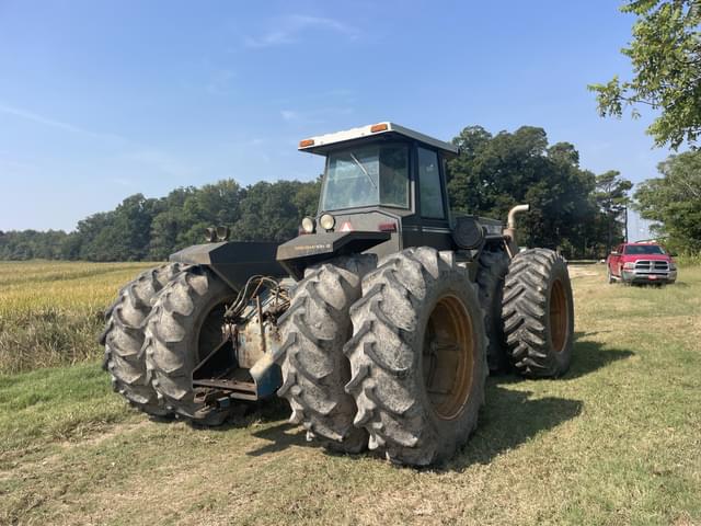 Image of Ford 876 equipment image 2