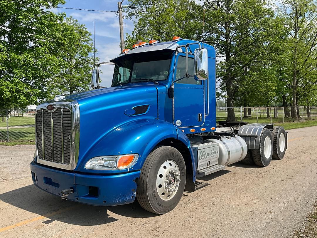 Image of Peterbilt 384 Primary image