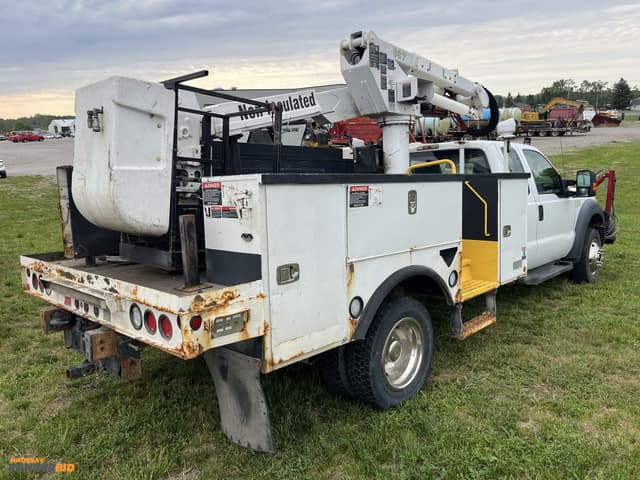 Image of Ford F-550 equipment image 4