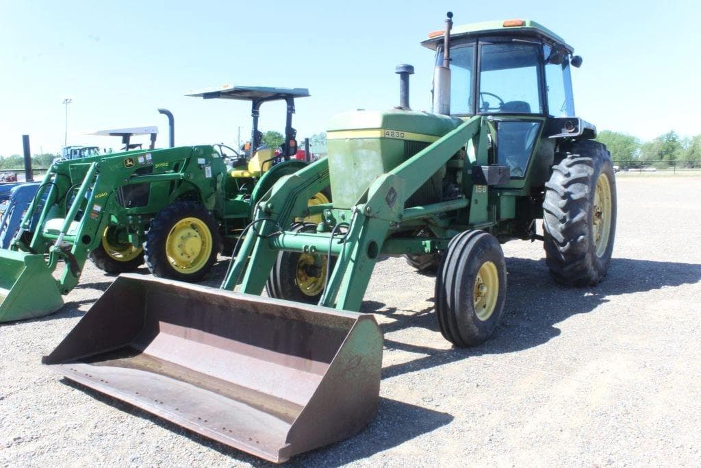 Image of John Deere 4230 Primary image