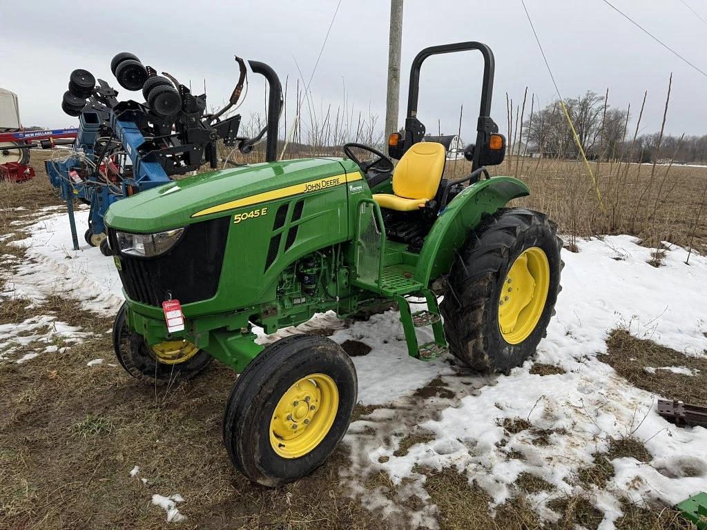 Image of John Deere 5045E Primary image