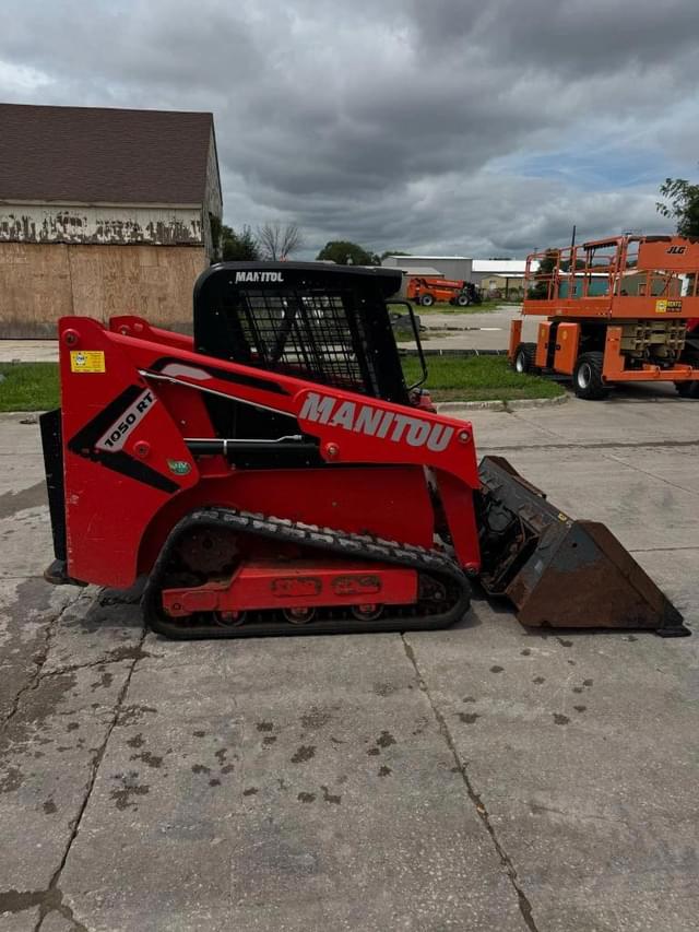 Image of Manitou 1050RT equipment image 3