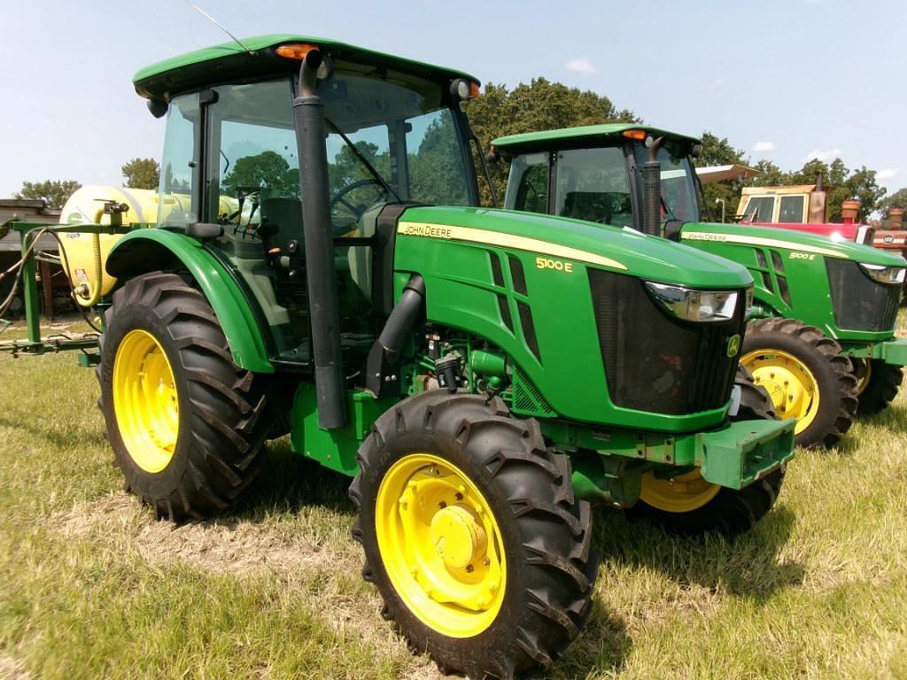 Image of John Deere 5100E Primary image