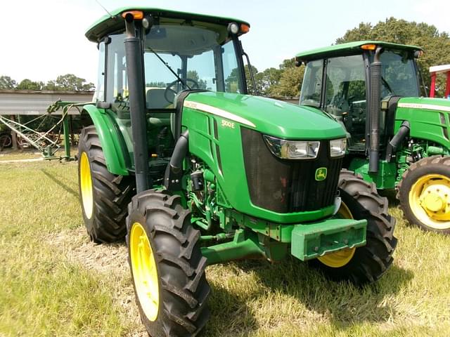 Image of John Deere 5100E equipment image 1