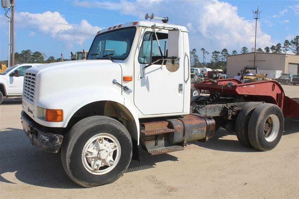 Main image International 4900